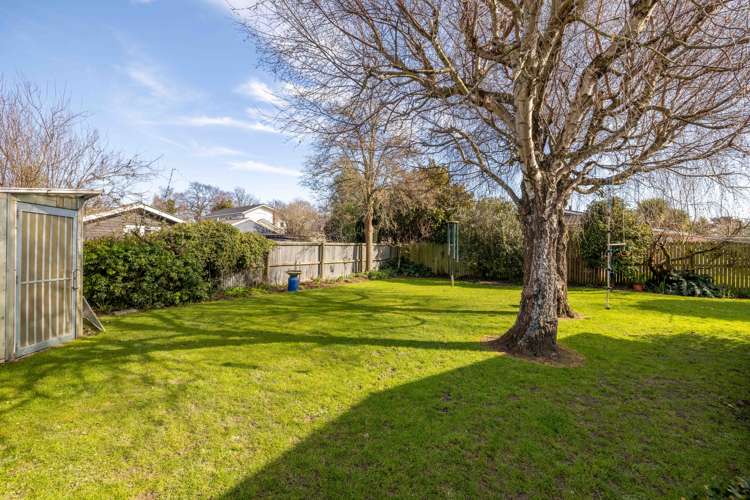 7 Sawtell Place Northcote_20