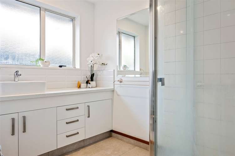 2/30 Seymour Street Hornby_10