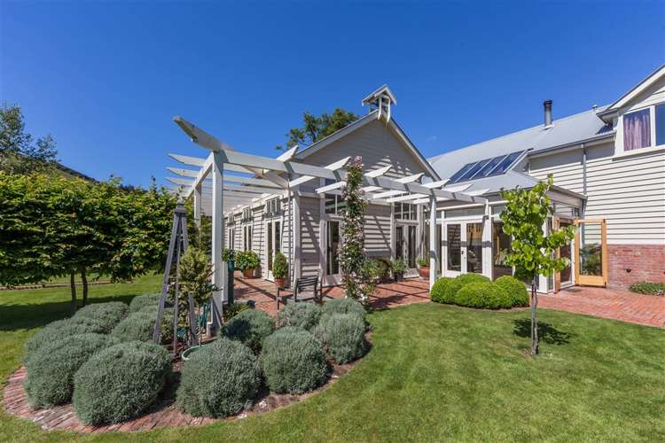 262 Wainui Main Road French Farm_16