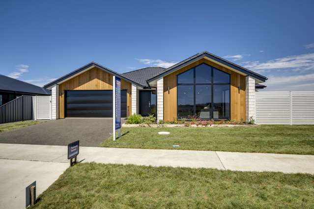 Stunning Show Home Packed With Features