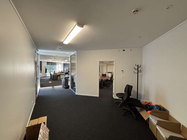 Suite 5/69 Kaiwharawhara Road Kaiwharawhara_4