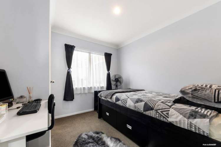 32 Broadfield Street Massey_13