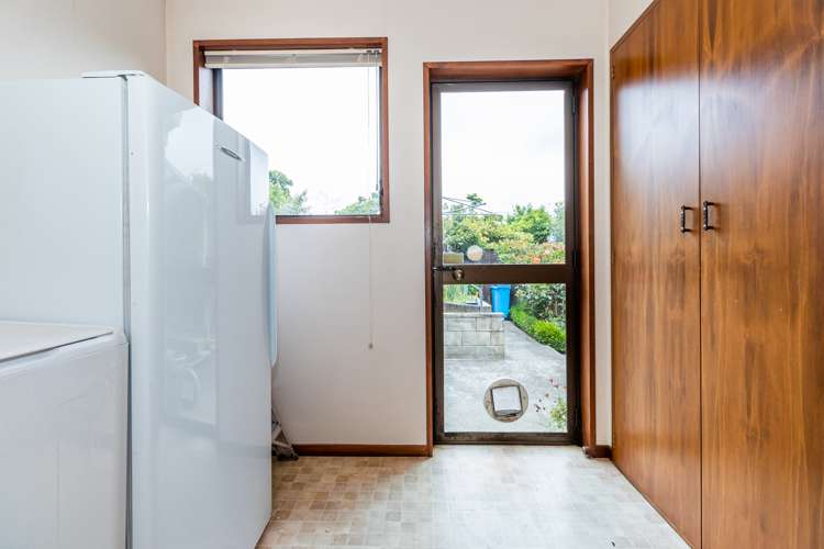 2/7 Waipori Place Glenwood_17