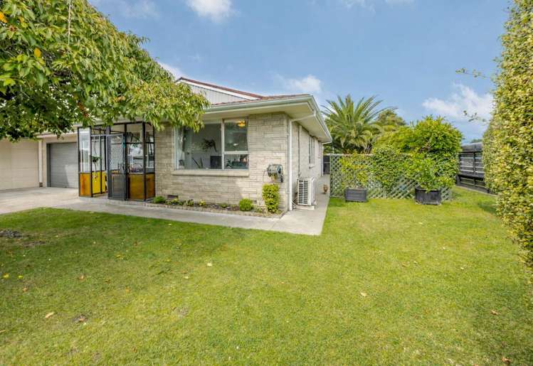 2/306 Southland Road_0