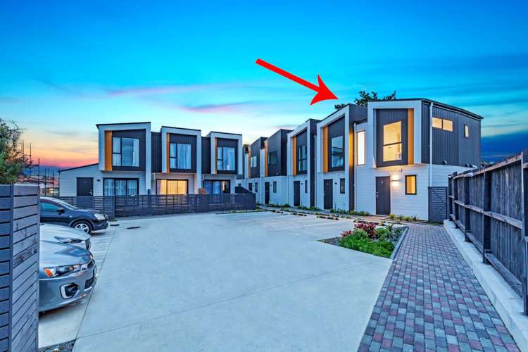 8/9 Peace Avenue Mount Wellington_25