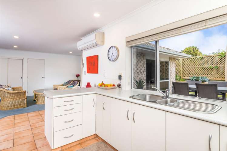 2/24 Robinson Terrace Rangatira Park_3