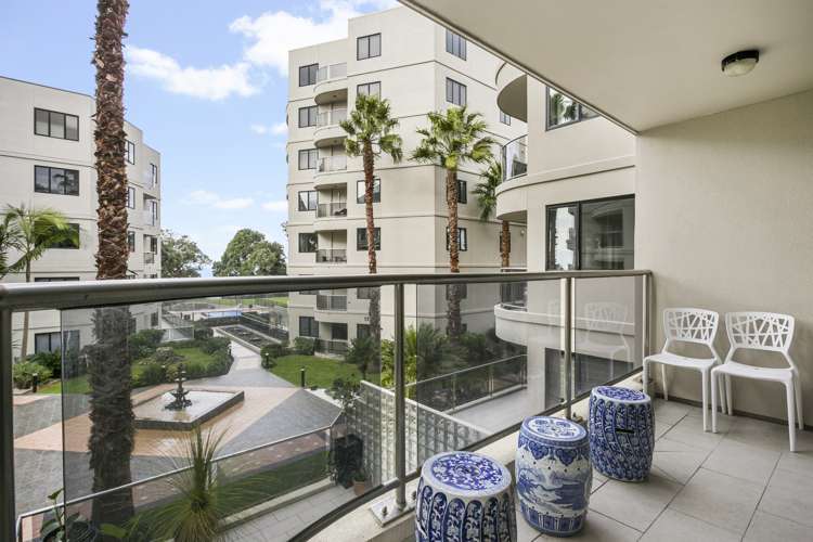 1A 171 Hurstmere Road Takapuna_6