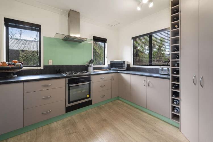 10A Cooper Avenue Holdens Bay_12