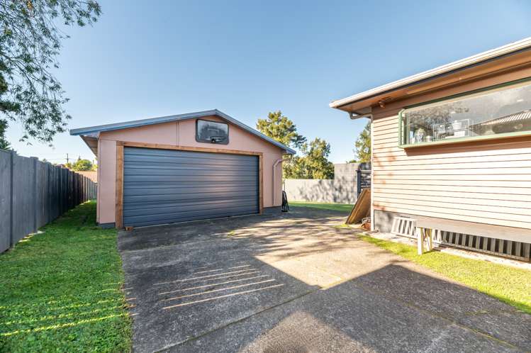 9 Longburn Road Henderson_15
