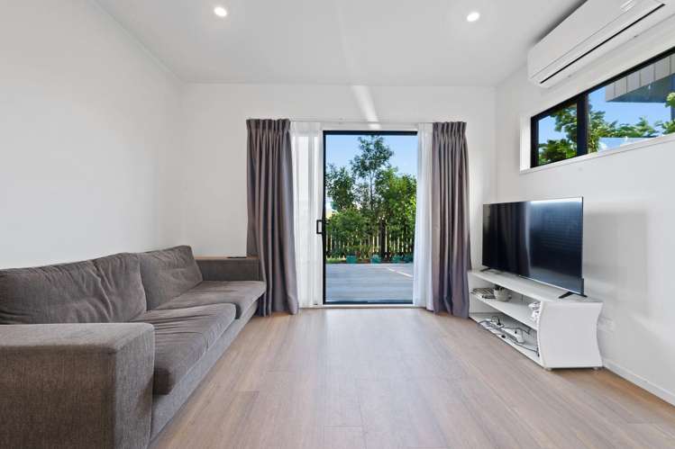 31/47A Huntington Drive Botany Downs_3