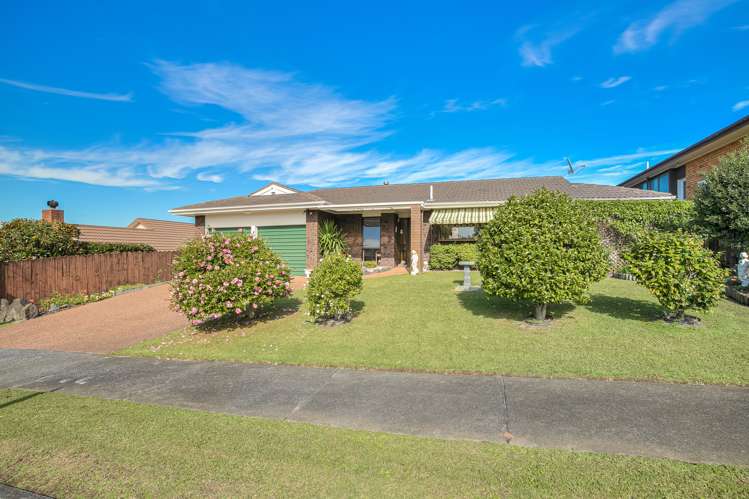 14 Saint Simon Place Botany Downs_22