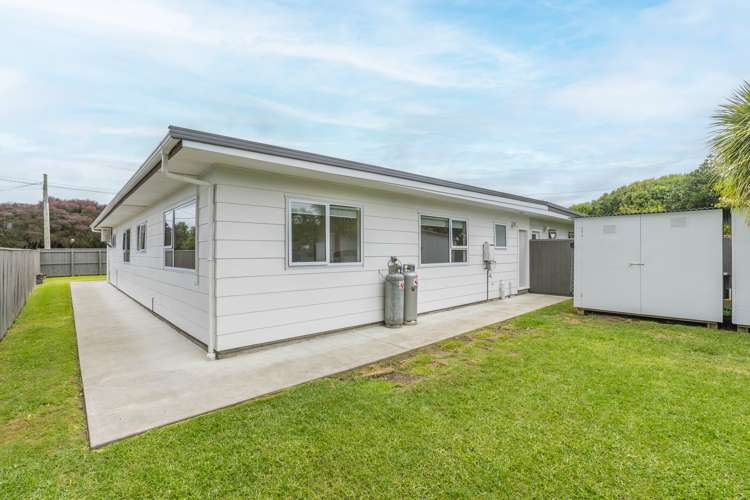 1/48 Menin Road Raumati South_17