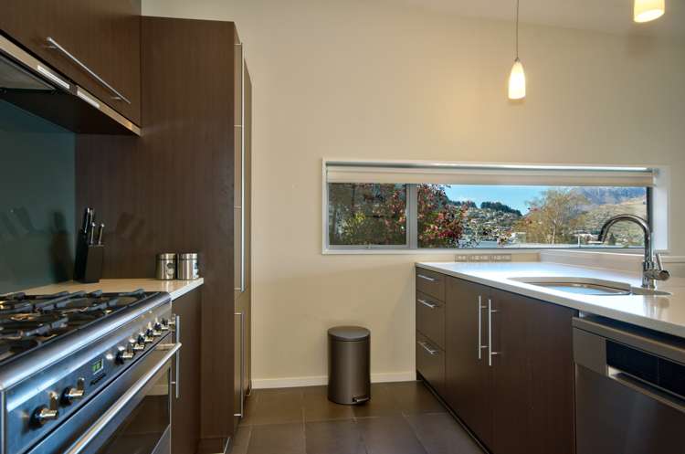 1/51 Thompson Street Queenstown_10