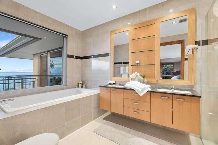 12 and 16 Page Point Mellons Bay_31