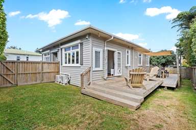 35A Queensway_1