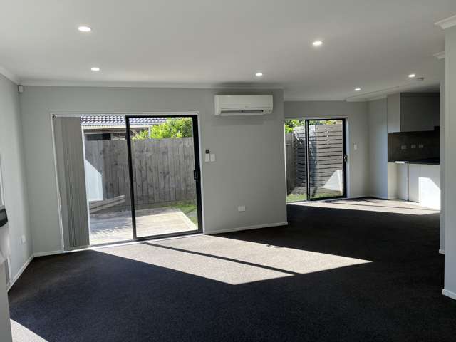 8/30 Calvert Ave Mangere East_1