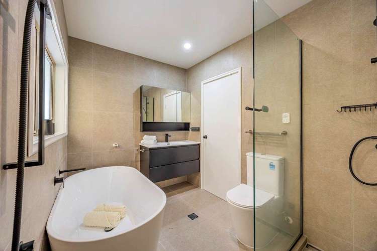 3 Dalmeny Close Murrays Bay_19