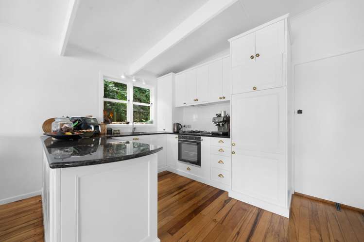 120 Kawakawa Bay Coast Road Kawakawa Bay_11