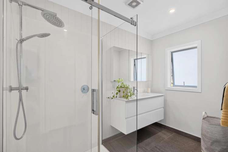 954 Whangaparaoa Road Manly_9