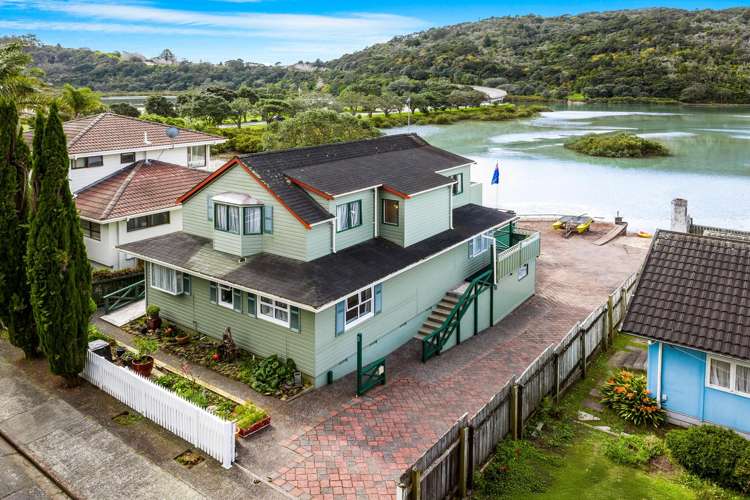 8 Waiwera Road_0