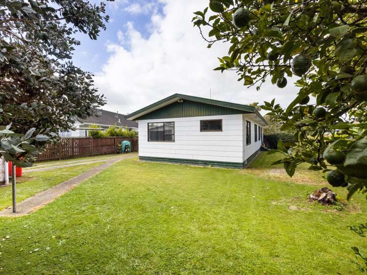 19 Elmwood Crescent Pukete_18