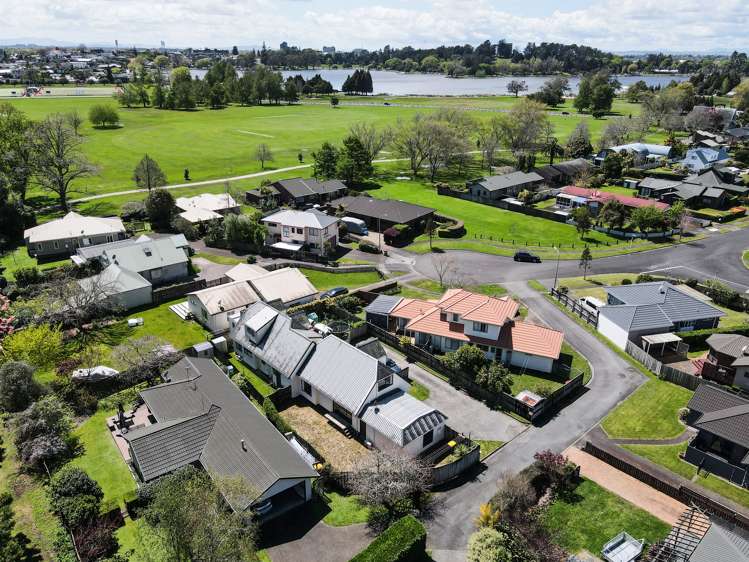 21b Rimmington Drive Hamilton Lake_15