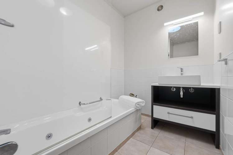 93 Stredwick Drive Torbay_16