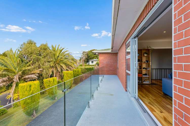 6 Fairmount Road Titirangi_23