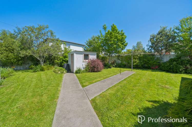 6 Hewer Crescent Naenae_19