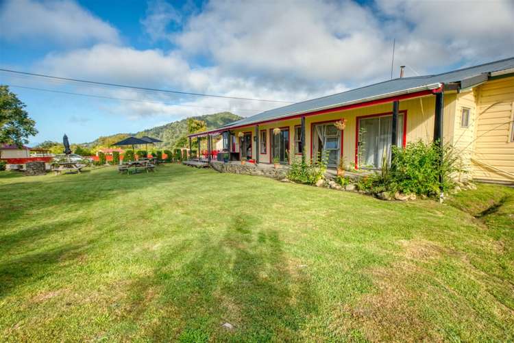 8 Hilton Street Blackball_28