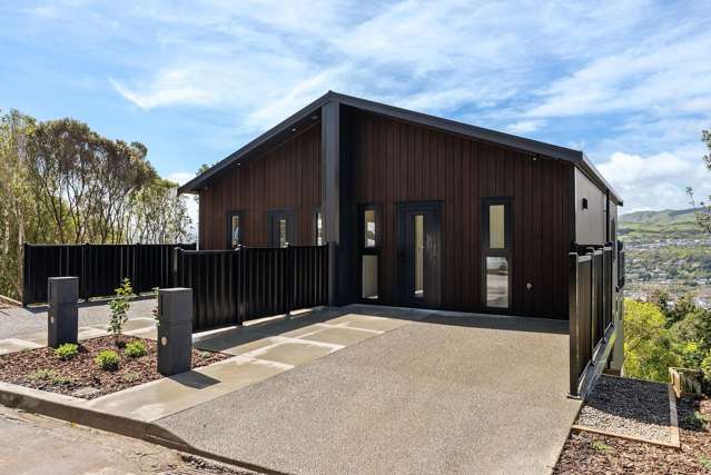 Brand New & Highly Specified with Freehold Title