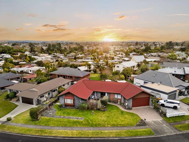 46 Lansdowne Crescent Glenview_21