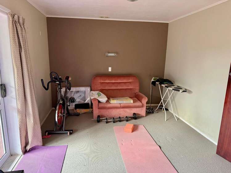 27 Simmonds Crescent 1147_8
