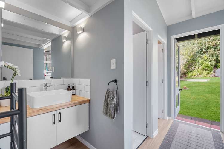 3428 Pourerere Beach Road Pourerere Beach_16