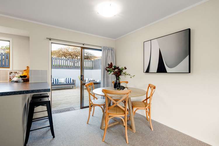 10 Birch Hill Place Dinsdale_6