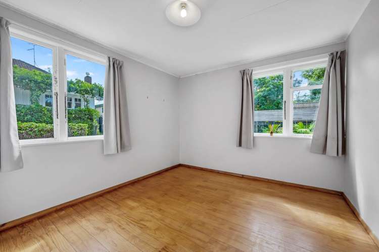 12a Handley Avenue Narrow Neck_16