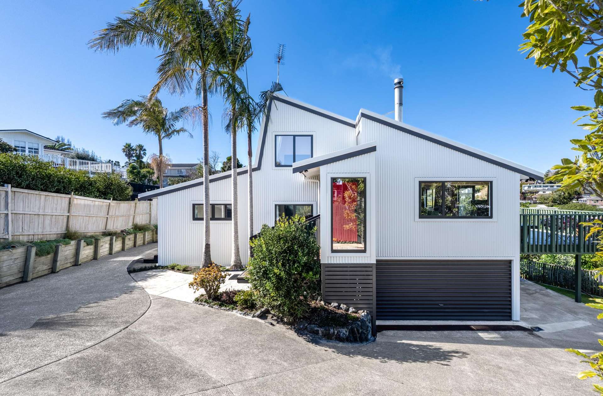 10 Oliver Twist Avenue Mellons Bay_0