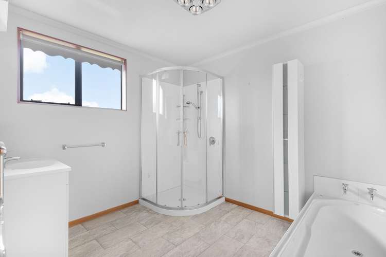 17 Woodland Avenue Mosgiel_13