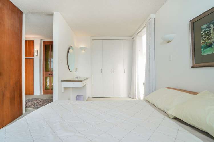 8/25 Stanley Point Road Stanley Point_8