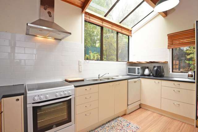 2/46a Captain Scott Road Glen Eden_2