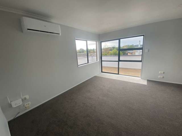 3/24 Henderson Avenue Tuakau_1