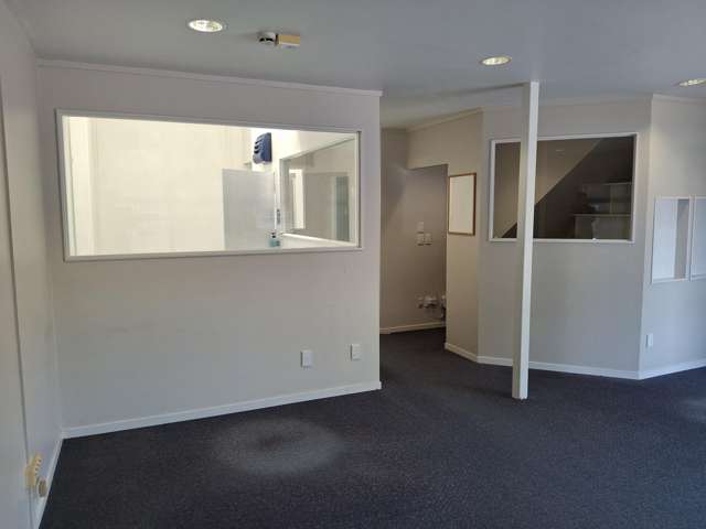 C1/7-9 Tait Place Rosedale_4