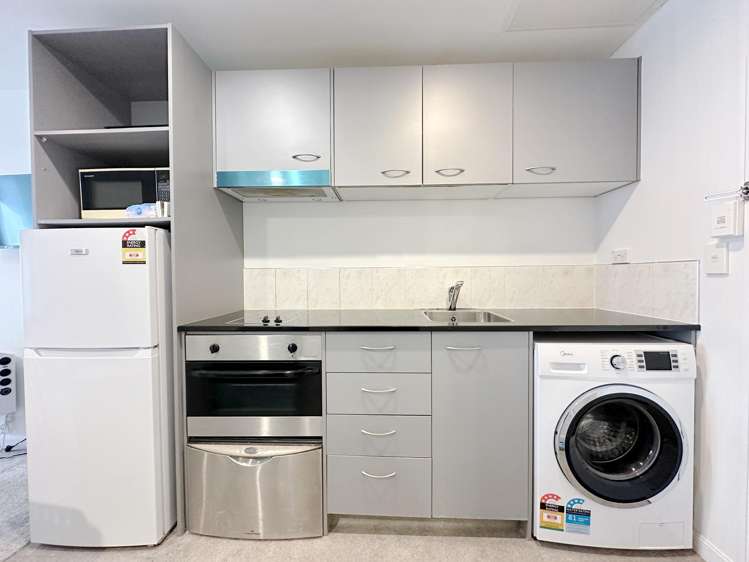 12E/76 Albert Street Auckland Central_2