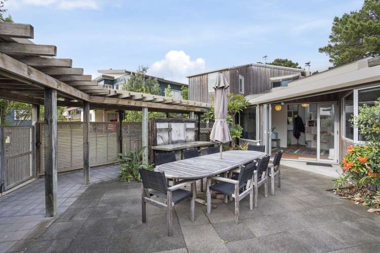 135 Patuwai Drive Whangamata_21