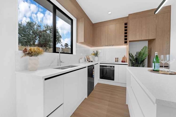 25 Robert Allen Way Pakuranga Heights_10
