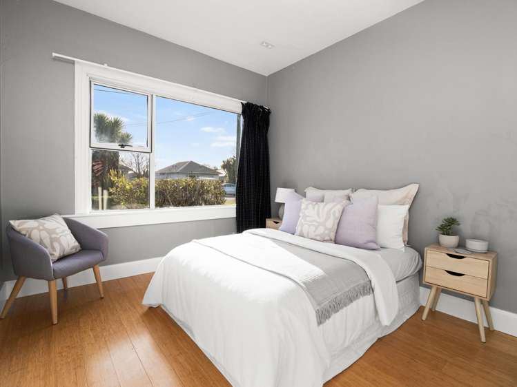 57 Hopkins Street Woolston_13