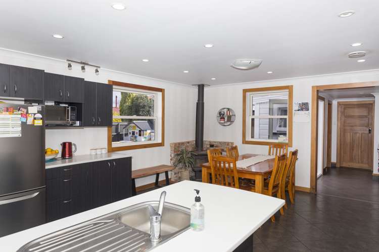 11 Albert Street Dannevirke_23