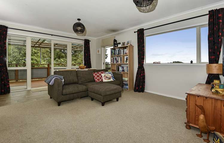 8 Warner Park Avenue Laingholm_5