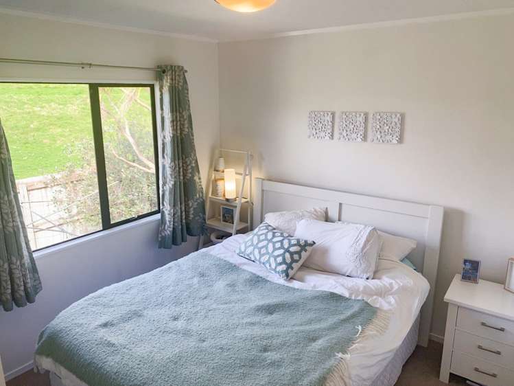 31 Meadowvale Rise Titirangi_9