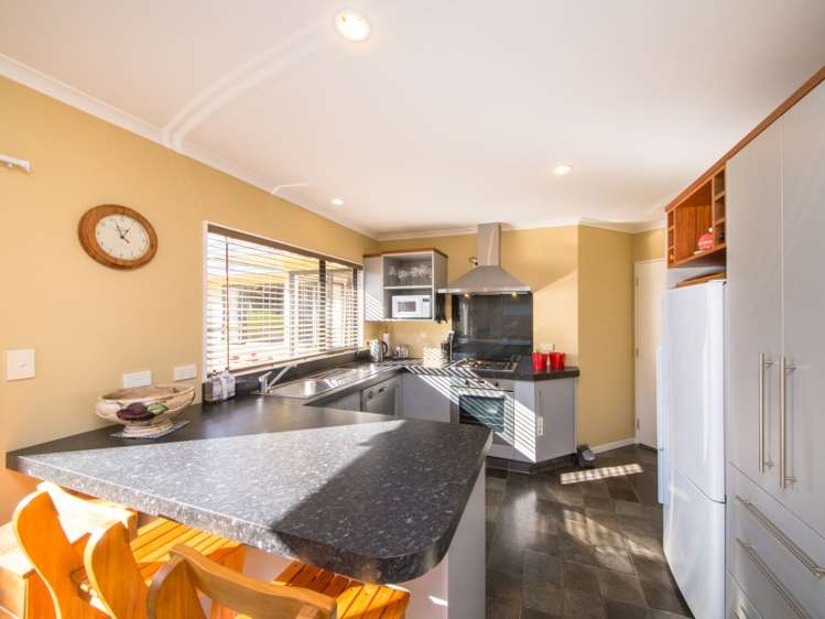 64 Fraser Drive Feilding_6